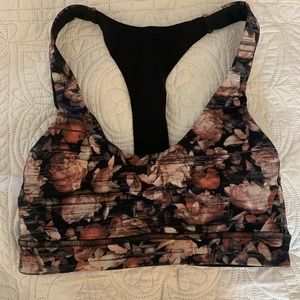 Lululemon sports bra